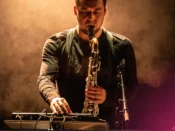 Clarinettes urbaines avec Emilien Véret à la Batterie le 22/03/2025